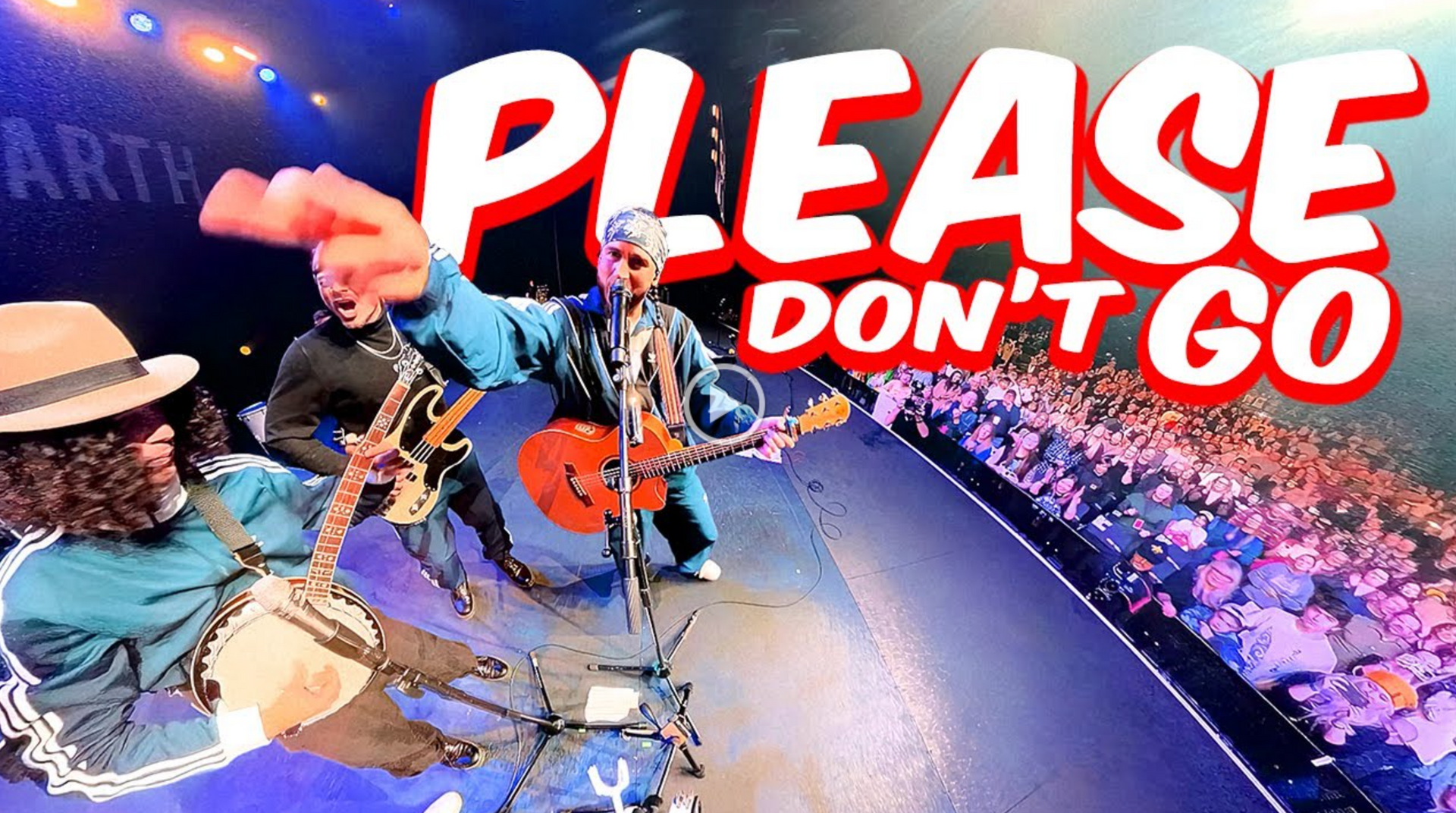 Charger la vidéo : My Stupid Heart - Walk off the Earth Ft. Luminati Suns (Live in Costa Rica)
